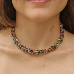 Chocker chapado en oro de 18 quilates bordado con piedras jablonex de colores.