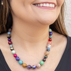 Embroidered necklace with natural stones and colored cloisonne stones.