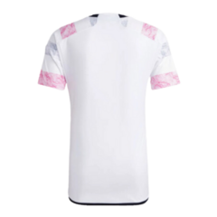 Camisa Juventus lI 23/24 - Masculino Torcedor - Branco e Rosa - comprar online