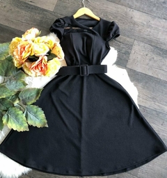 Vestido midi boneca rodado moda evangélica manga curta tule com cinto preto