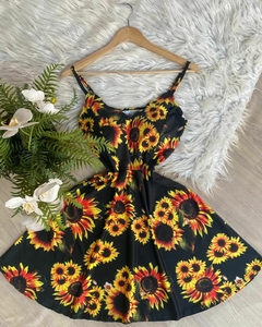 Vestido boneca decote nuvem flores girassol - Dalia Rosada