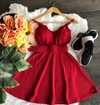 Vestido boneca rodado decote nuvem com cinto vermelho