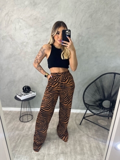 Calça pantalona zebrada zebra preta e marrom alto relevo - comprar online