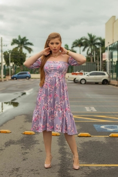 Vestido midi moda evangélica manga curta lilás flores florido na internet