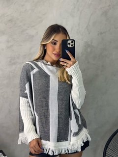 Poncho em tricô tricot modal com franjas - comprar online