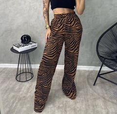 Calça pantalona zebrada zebra preta e marrom alto relevo