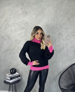 Tricô tricot preto com gola alta e punhos rosa pink - comprar online