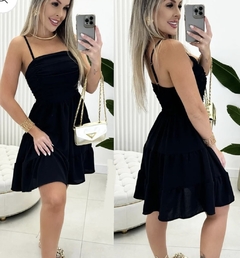 Vestido curto rodado babados com drapeado alça alcinha preto