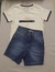 Conjunto infantil masculino composto por camiseta branca com detalhes em azul e bermuda jeans escura. Valentina Moda