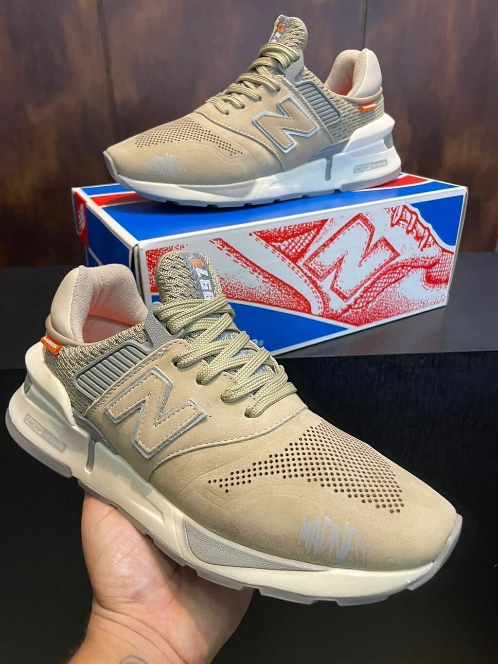 Tênis new balance hot sale 997 couro marrom