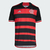 Camisa I Flamengo 24/25 Torcedor Adidas Masculina nas cores preto e vermelho, com listras horizontais e escudo do clube.