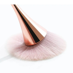 Pincel Largo Ouro Rosa para Base Pó Blush Ferramenta de Maquiagem Profissional - Viva Gata