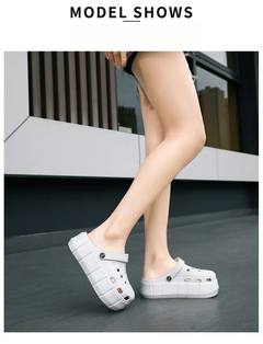 Imagem do Sandália Feminina Estilo Crocs Plataforma Confortável