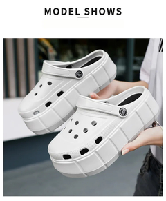 Sandália Feminina Estilo Crocs Plataforma Confortável