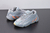 Yeezy 700 Inertia na internet