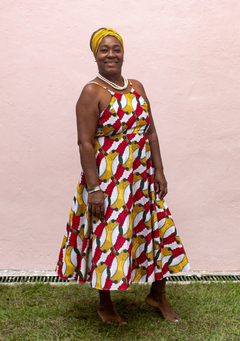 Vestido longo de alças em tecido Africano com detalhes em Renda