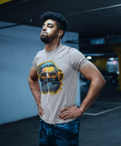 Camiseta modern bearded man yellow unissex com mangas curtas - comprar online