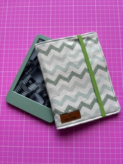 Capa pra Kindle - Chevron verde