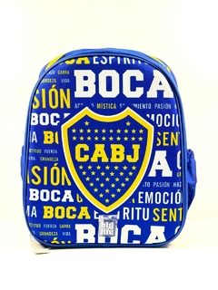 MOCHILA ESCOLAR CON ESCENARIO BOCA 13"