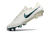 Chuteira Nike Tiempo Legend 10 Campo FG - Branca com detalhes em verde esmeralda - IMPERIUM SPORTS | LOJA DE ARTIGOS ESPORTIVOS