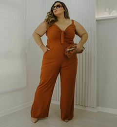 Macacão Anne Arruaça Plus Size