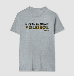 CAMISETA MASCULINA - É HORA DE JOGAR VOLEIBOL - VOLLEY 10 - VOLLEYWEAR