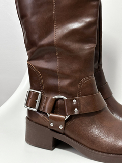 Bota Couro Fivelas - comprar online