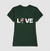 Camisa feminina verde com a palavra "LOVE" e a imagem de um cachorro colorido.