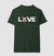 Camisa masculina verde com a palavra "LOVE" em letras brancas e a cabeça de um cachorro corgi sorridente no centro.