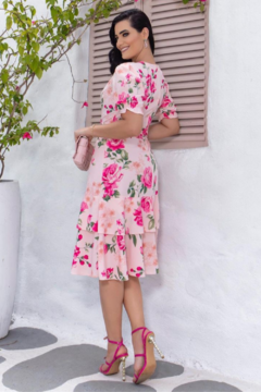 Imagem do Vestido Floral no Tecido Crepe