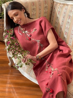 Vestido Midi Linho Natural, Bordado Floral Feito à Mão na internet