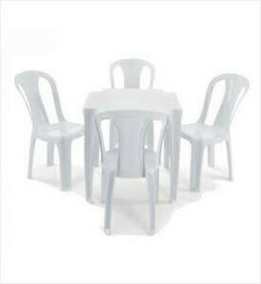 Conjunto Mesa Plástica com 4 Cadeiras