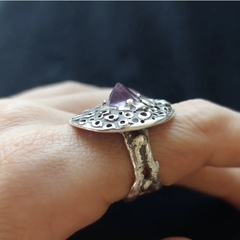 Anillo Moon Crater con Amatista - comprar en línea