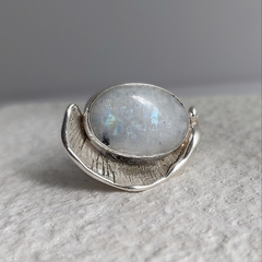 Anillo Cuddle con Piedra de Luna - comprar en línea