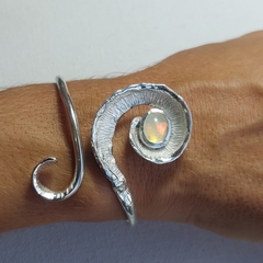 Brazalete Infinity con Ópalo de fuego