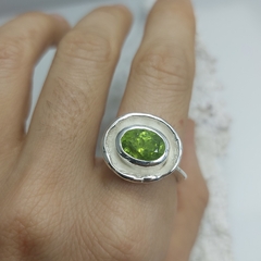 Anillo Shelter con Peridoto - comprar en línea