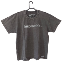 Camiseta Impossible na internet