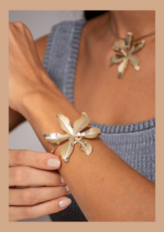 PULSEIRA BIG FLOWER METAL