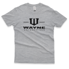 Plus Size - Wayne Enterprises - Daora Camisetas