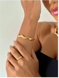 BRACELETE DE ONDAS DOURADO - comprar online