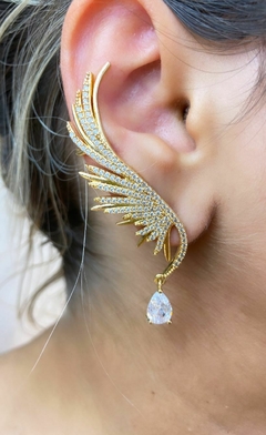 BRINCO EAR CUFF DE ASA CRAVEJADO