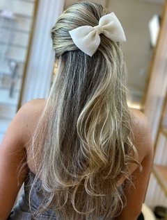 LAÇO DE CABELO BRANCO