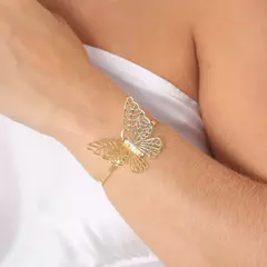 BRACELETE VAZADO DE BORBOLETA COM PEDRA