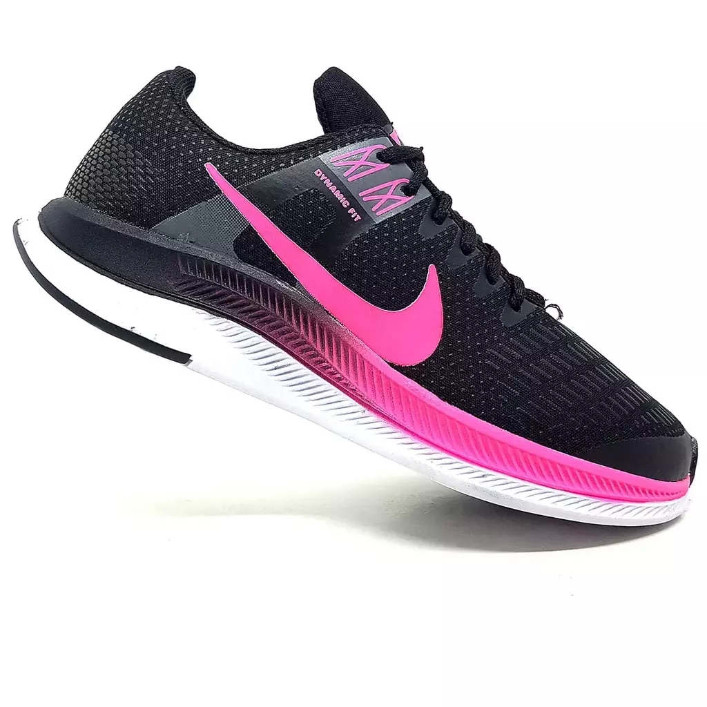 Nike dynamic store fit running shoes