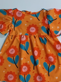 Vestido Laranja com Estampa de Flores - comprar online