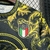 camisa-seleção-italiana-24-25, camisa-italia-versace, futebol-italia-2024, edição-especial-italia, camisa-verde-versace, collab-adidas-versace, camisa-exclusiva-italia, torcedor-italia, nova-coleção-seleção-italiana, paixão-italiana, camisa-italia-edição-