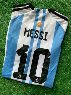 camiseta AFA campeón del mundo 2022 (Dorsal de Messi) - Full Casacas