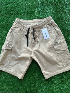 Short Lacoste importado beige