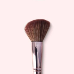 PINCEL CHANFRADO PARA BLUSH - NINA MAKEUP