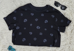 Blusa negra Non Stop detalle de cráneos y flores - comprar en línea